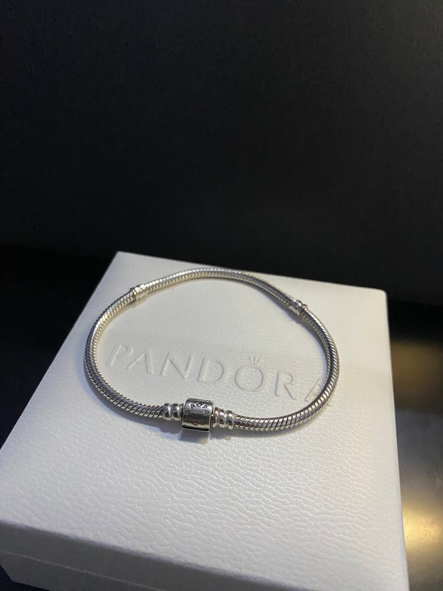 snt_2507's tweet image. *อันนี้เป็นรูปที่ถ่ายจากของจริงนะ
ส่งต่อค่ะ ไซต์ 20 ราคา 1400 รวมส่ง ลดได้นิดหน่อยค่ะ 
ลองใส่ไปครั้งเดียว
📌ที่ขายเพราะว่าจะเปลี่ยนไซต์ค่ะ 
#pandora #pandorathai #แพนโดร่ามือสอง #แพนโดร่า #แพนดอร่า #ส่งต่อ