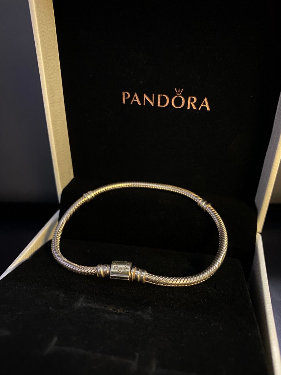 snt_2507's tweet image. *อันนี้เป็นรูปที่ถ่ายจากของจริงนะ
ส่งต่อค่ะ ไซต์ 20 ราคา 1400 รวมส่ง ลดได้นิดหน่อยค่ะ 
ลองใส่ไปครั้งเดียว
📌ที่ขายเพราะว่าจะเปลี่ยนไซต์ค่ะ 
#pandora #pandorathai #แพนโดร่ามือสอง #แพนโดร่า #แพนดอร่า #ส่งต่อ