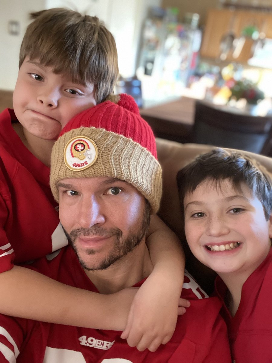 DavidMi34444968's tweet photo. Getting excited for the @49ers this weekend! Let’s go! https://t.co/izU617op6H