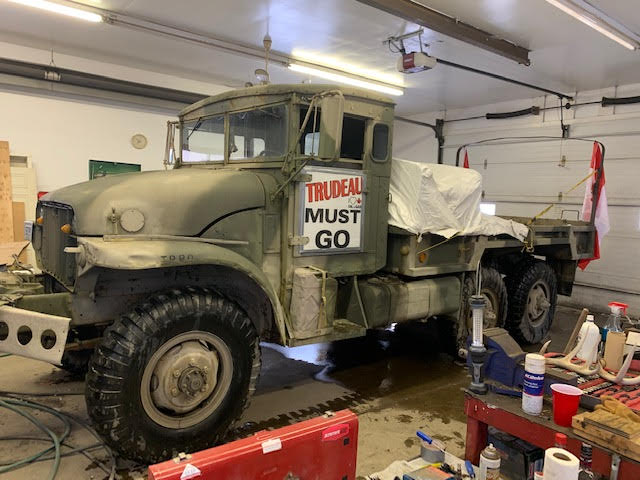 randyhillier's tweet photo. One of the #truckersforfreedom enroute from Lanark #cometoOttawa for freedom #FreedomConvoy2022 #onpoli #cdnpoli https://t.co/IzxuYBer2B