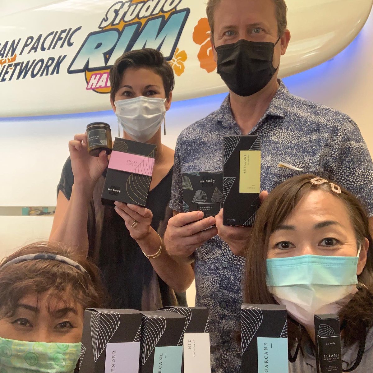 hirokoiijima's tweet photo. ラジオゲスト ハワイ島ワイメア発
スキンケア Ua body から
ブレインさんと、レアラさんをお迎えしました。Sugarcaneのミストとリペアクリームはmust buy!! @reikotrogers recommend!!
https://t.co/D7cHkOIEEi
#uabody #studiorim #スキンケア https://t.co/cHIFiSHFfy