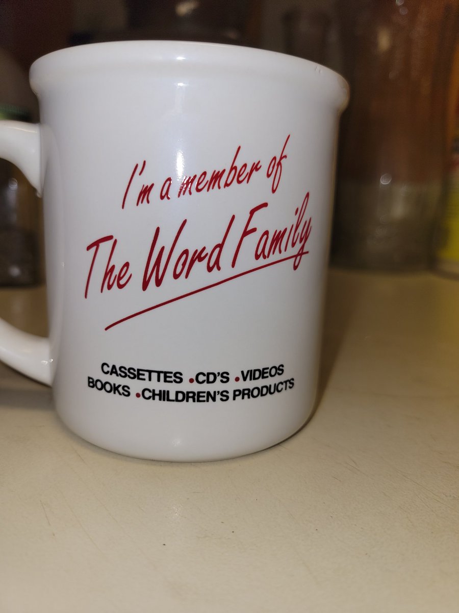 GreenSongbirdgg's tweet photo. Mugs from January. https://t.co/X1L3ipC84Z