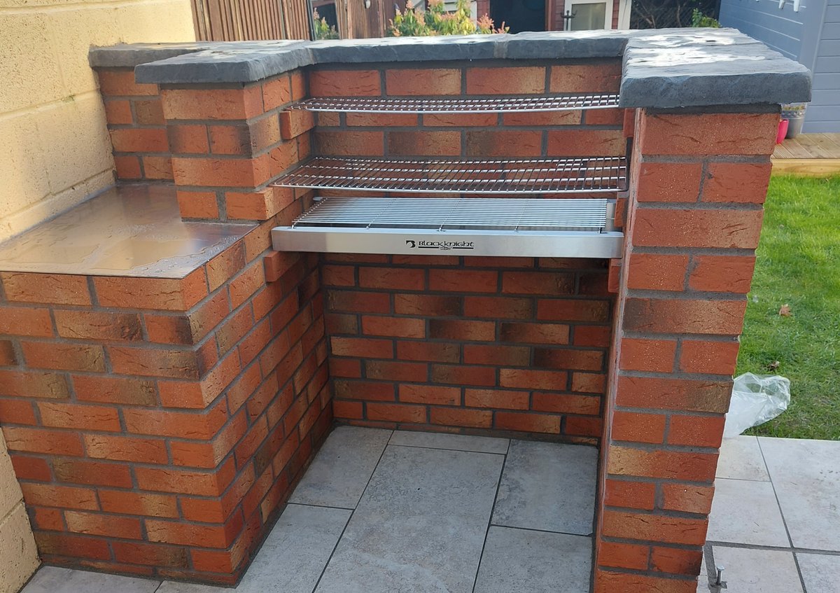 blackknightbbqs's tweet photo. Another new idea to include a handy side table, great looking feature.⁠
⁠
Hope everyone is getting ready to start grilling if you haven't already started.⁠
⁠
⁠
#blackknightbarbecues #bbq #grill  #food #grilling #brickbbqkit #sun #summer #hot #barbecue #meat https://t.co/LbQD1NIPKd