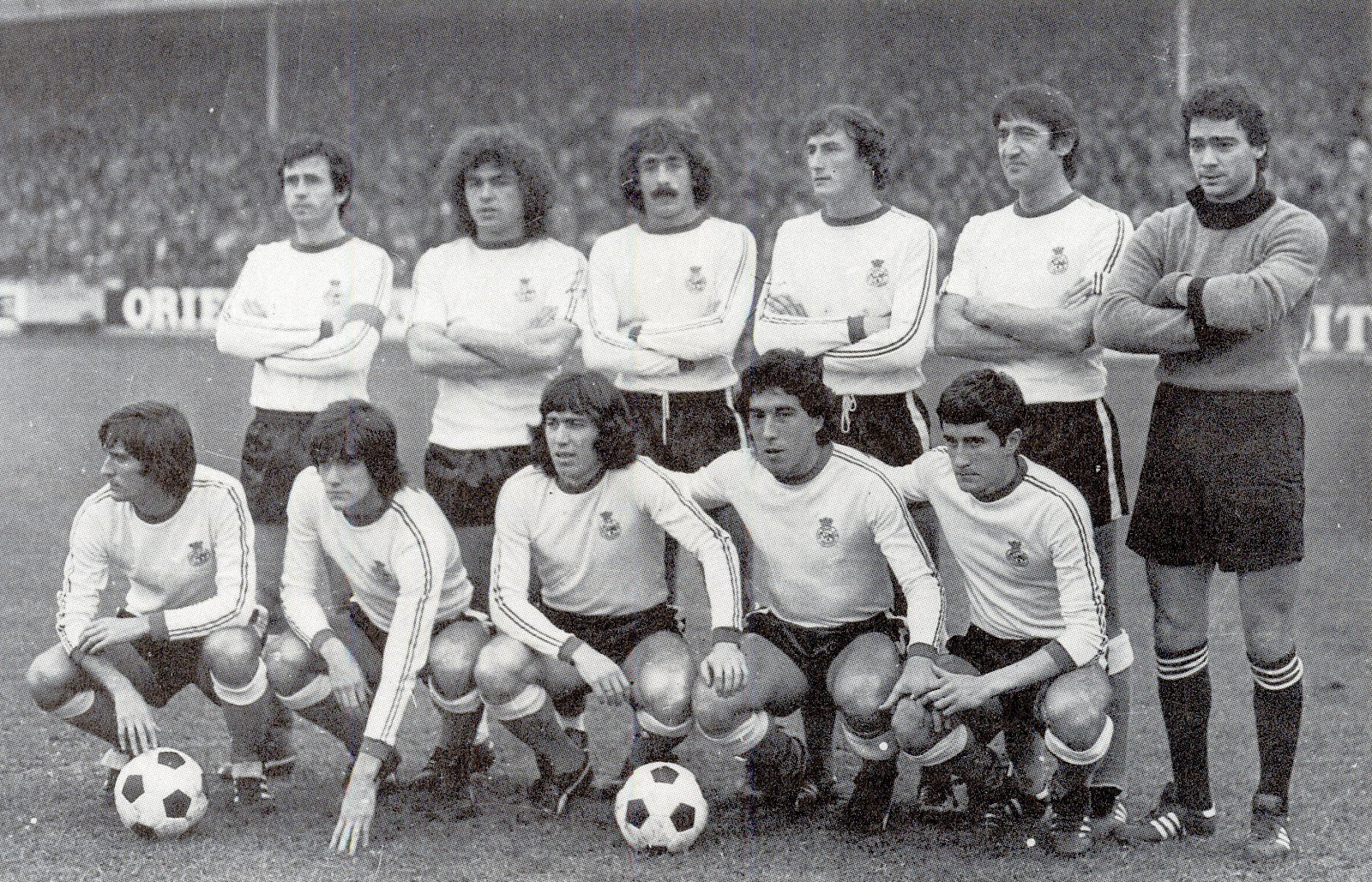FOTOS HISTORICAS O CHULAS DE FUTBOL - Página 5 FKJAWZtWUAAdecP?format=jpg&name=large