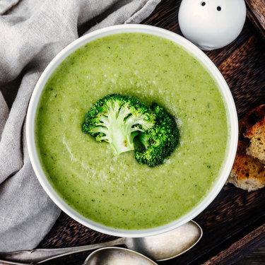 Mmm  creamy broccoli soup!

freshstmarket.com/recipes/fresh-…