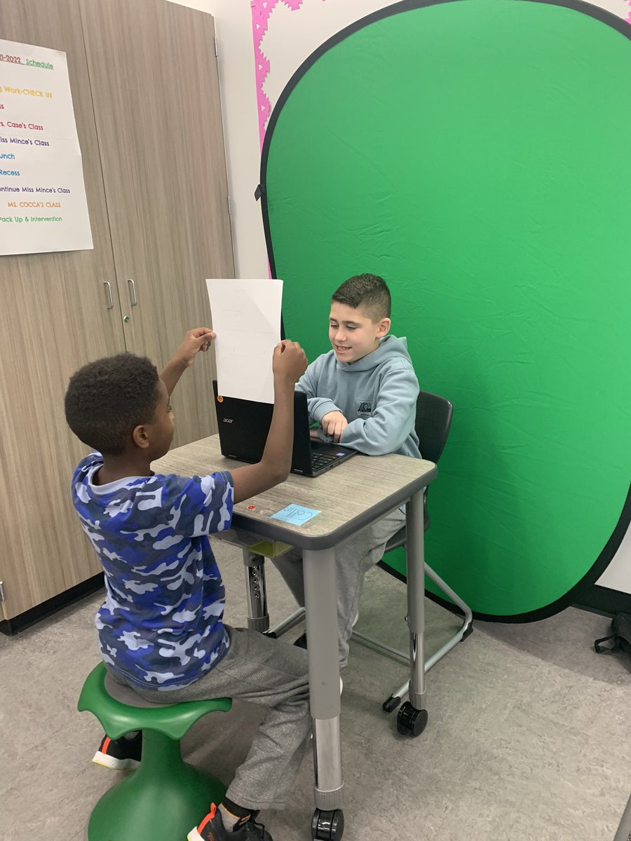 Rockwall_ITS's tweet photo. 4th grade students @GarciaGators are putting their research into action by creating videos with @WeVideo while adding amazing backgrounds to enhance their video.#chromakeyfun #ILoveRockwallISD https://t.co/5M8LO0HVW4