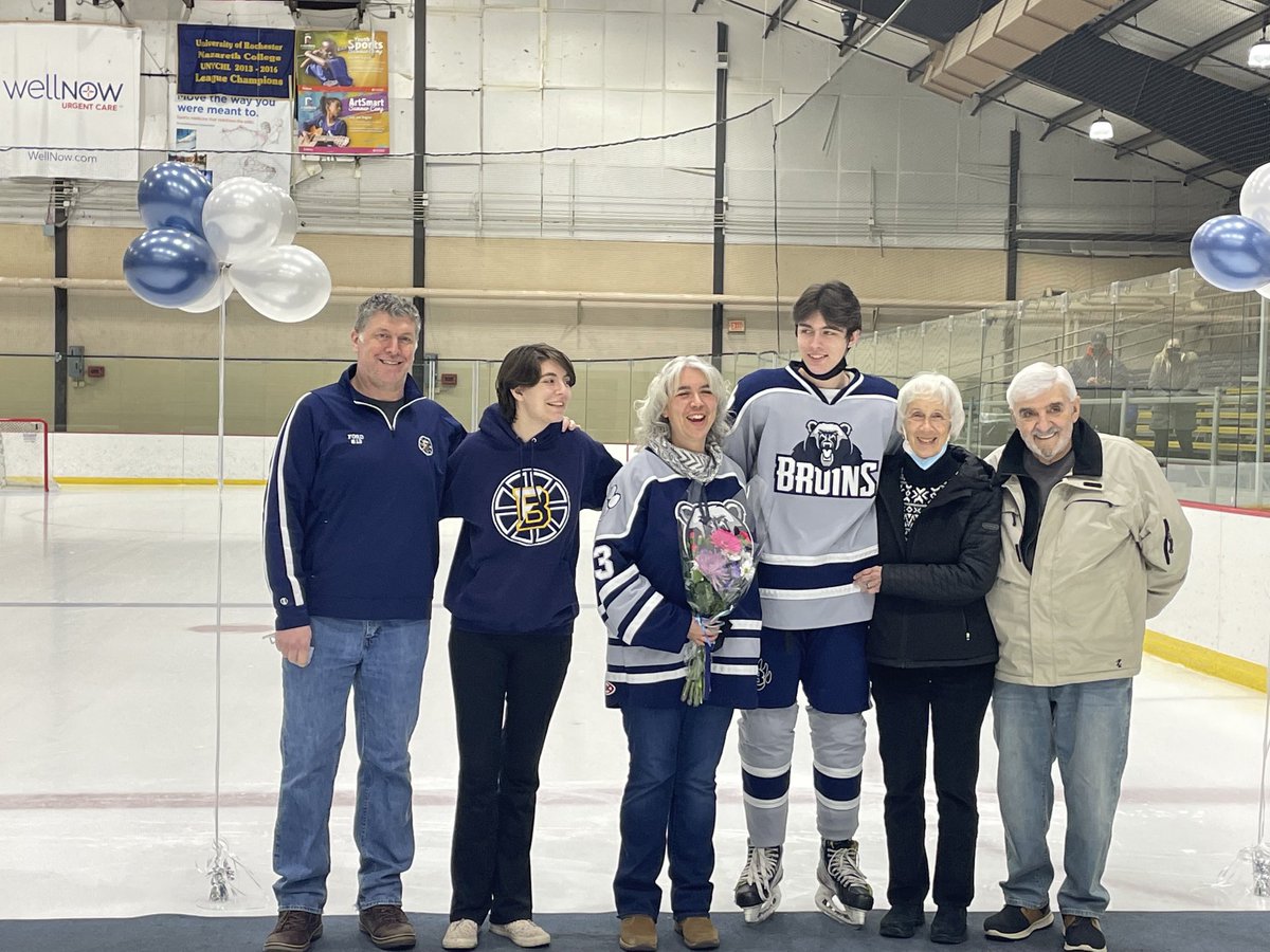 HFLCSDAthletics's tweet photo. Ethan Ford and family !! https://t.co/K4xCu2wKRI