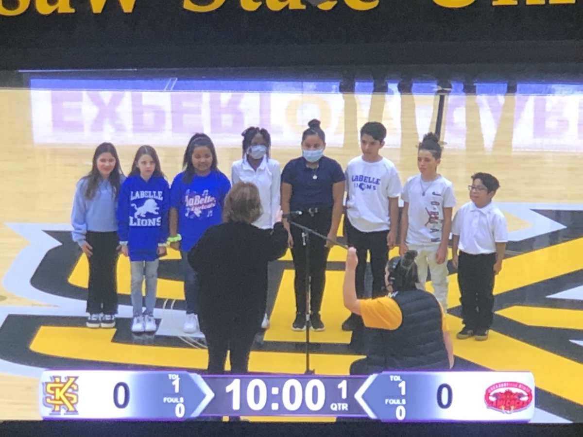 LaBelleESLions's tweet photo. Great job to our students who sung the #NationalAnthem at the @KSUOwlNation basketball game! #ksuowlnation #labellepride #teamlabelle https://t.co/qy1CnA4gzk