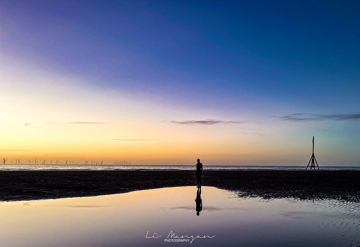 limanganphotos's tweet photo. Winter lights are the best   

📸 @limanganphotos 

#crosbybeach #crosby #sunset #Liverpool #LoveMyLiverpool #photography #Lightroom #photoshop #agameoftones  #nikond3500 #mynewview #igersmersey #limanganphotography #bestliverpoolphoto #copingwithanxiety https://t.co/HAuSy9l80r