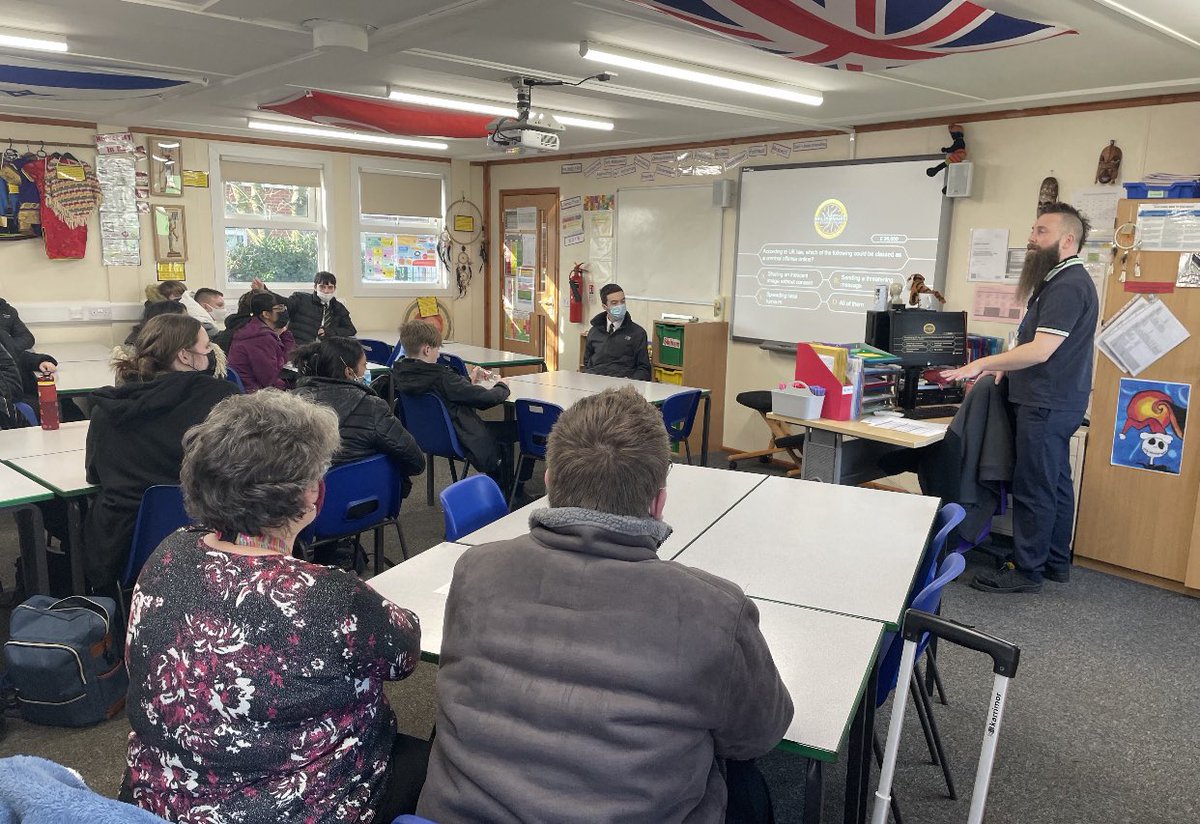 JSTCAlford's tweet photo. Another fantastic day with LCC’s Stay Safe team educating our year 9’s. Thank you Miss Hewson for doing a great job organising it! https://t.co/1SWHpuw3m6