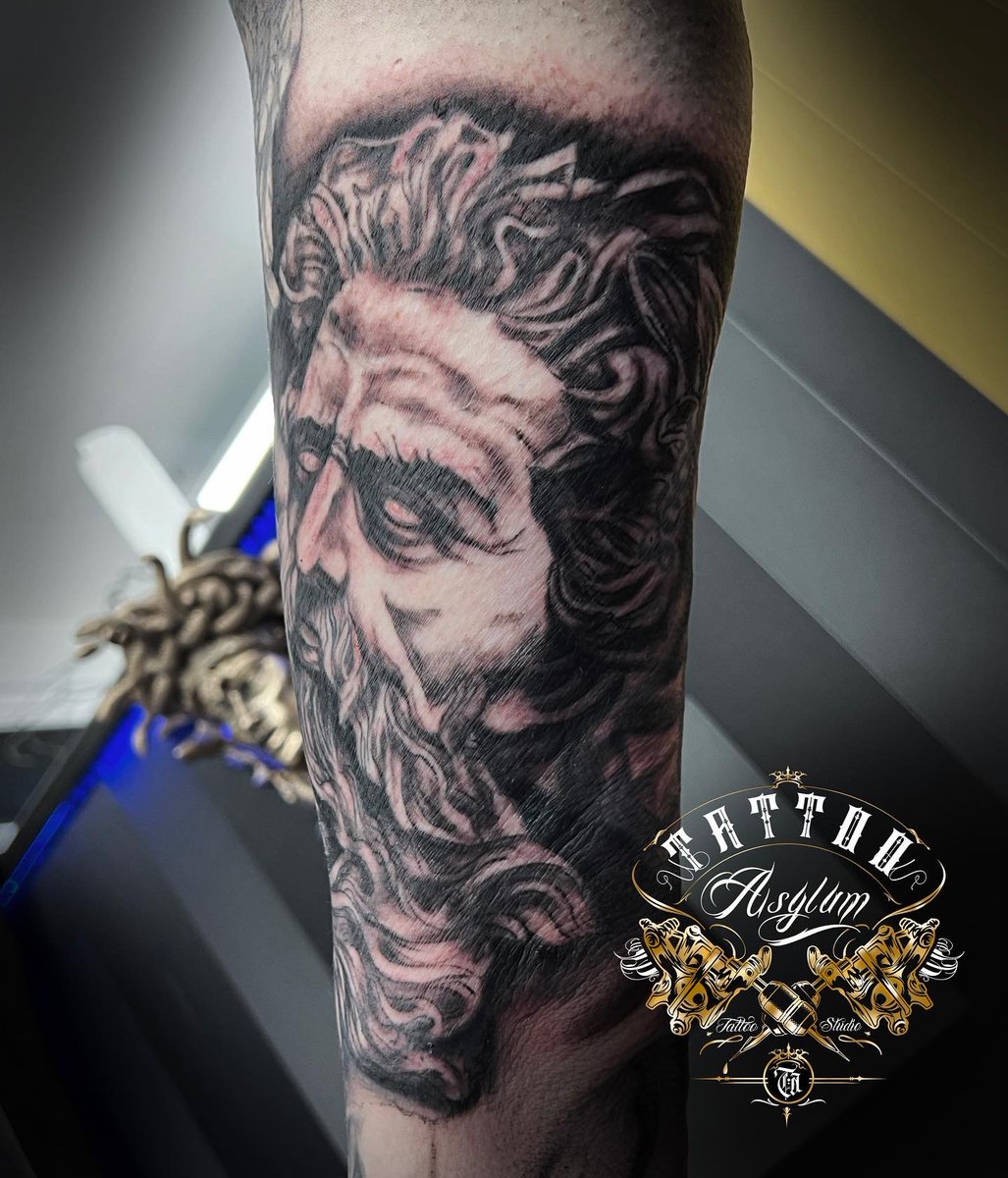 Zeus ⚡️ by Ink by Maz #HERTFORDSHIRE #tattoodesign #tattooartist #design #art #mythology #ArtistOnTwitter #Twitter #thursdayvibes #drawing