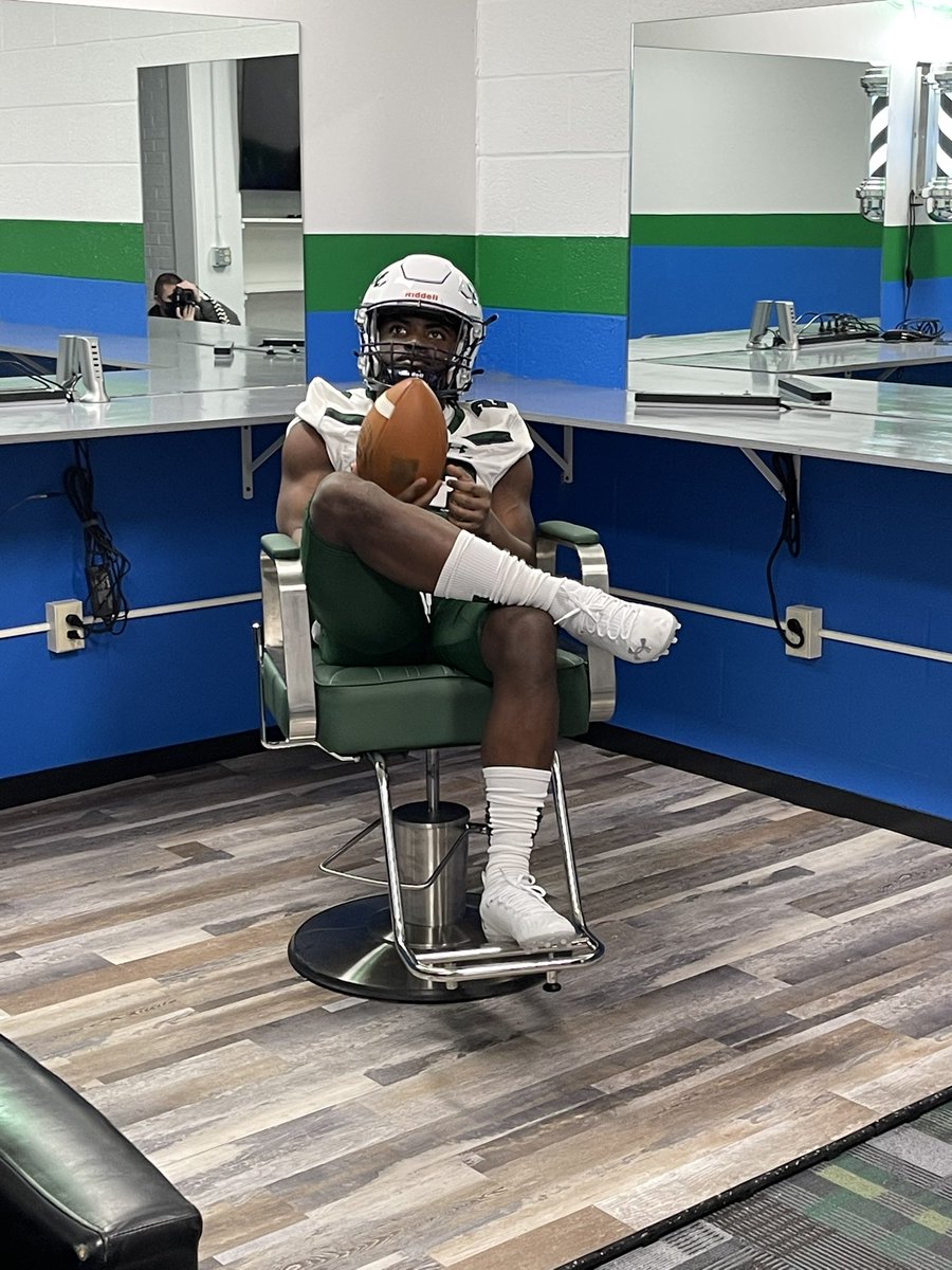 After a wonderful visit, I’m thankful to receive a Division ll roster spot from Mercyhurst university!!☘️ <a href="/ElijahAltizer/">Elijah Altizer</a> <a href="/CoachRiemedio/">Coach Riemedio</a> <a href="/MercyhurstFB/">Mercyhurst Football</a> <a href="/CanisiusHSFB/">Canisius HS Football</a> #GOLAKERSSS