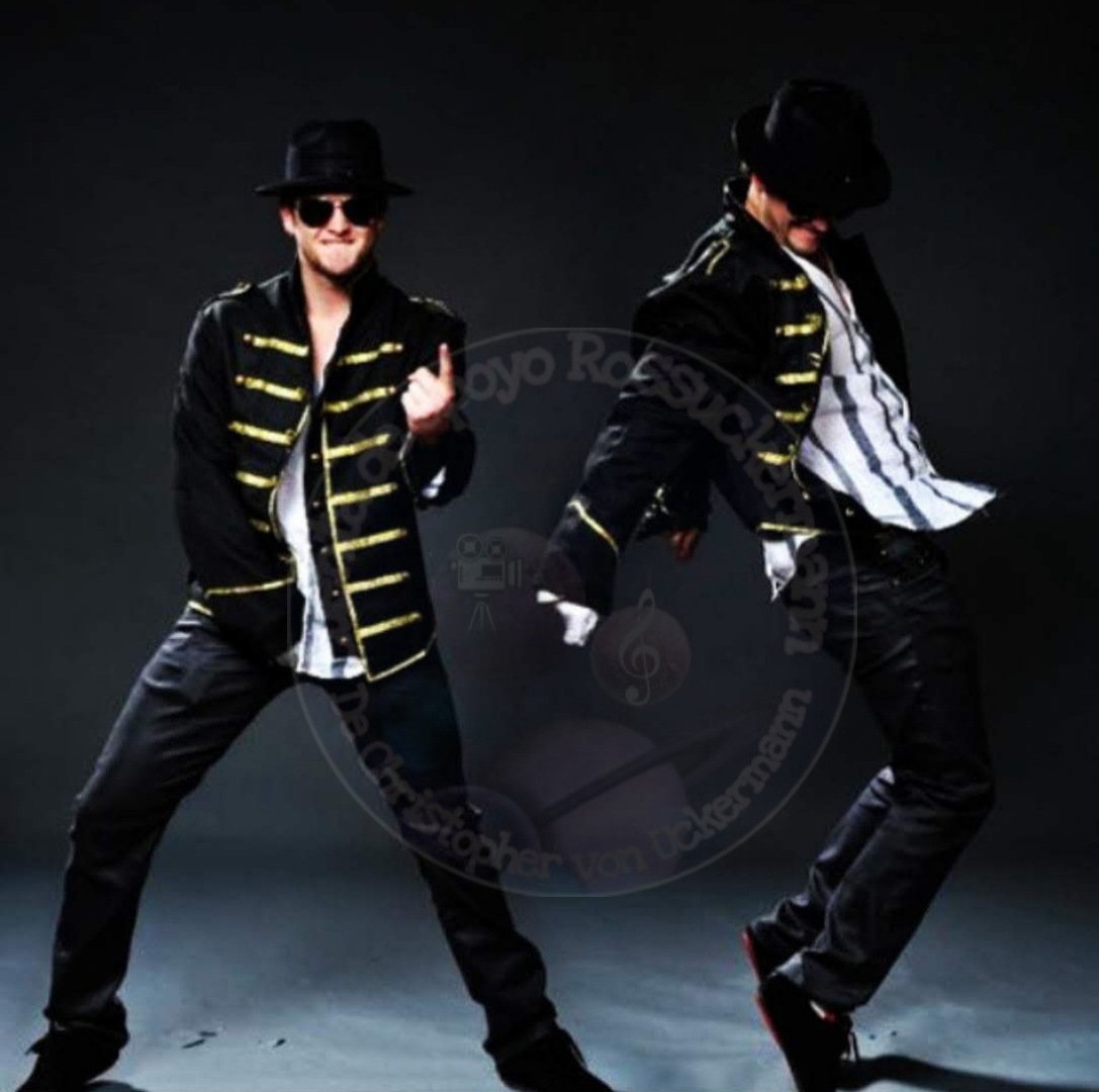 rossuckermann's tweet photo. #trowback homenaje tributo a #michaeljackson en Univisión
@christopheruck ⚡⚡⚡ https://t.co/P5UibLR2sc