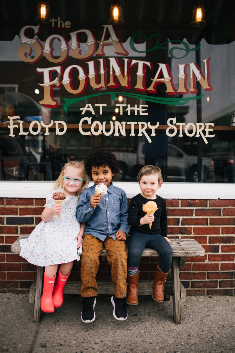 Floyd Country Store tweet media