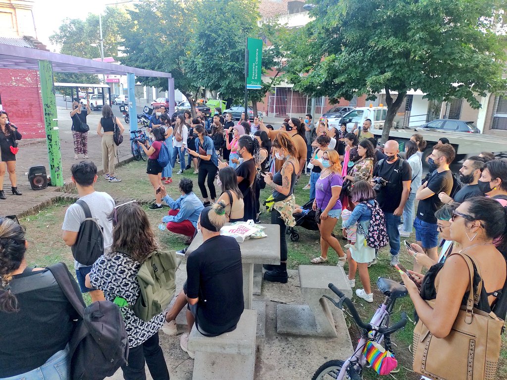 EstebanPaulon's tweet photo. #Ahora en la Casa #LGBTI de #Rosario, como cada año, recordamos a Sandra Cabrera, víctima de la violencia policial 
Siempre presente, su lucha sigue vigente 
Derechos laborales para las, los, les trabajadores sexuales ❤️ https://t.co/IajTSeiF59
