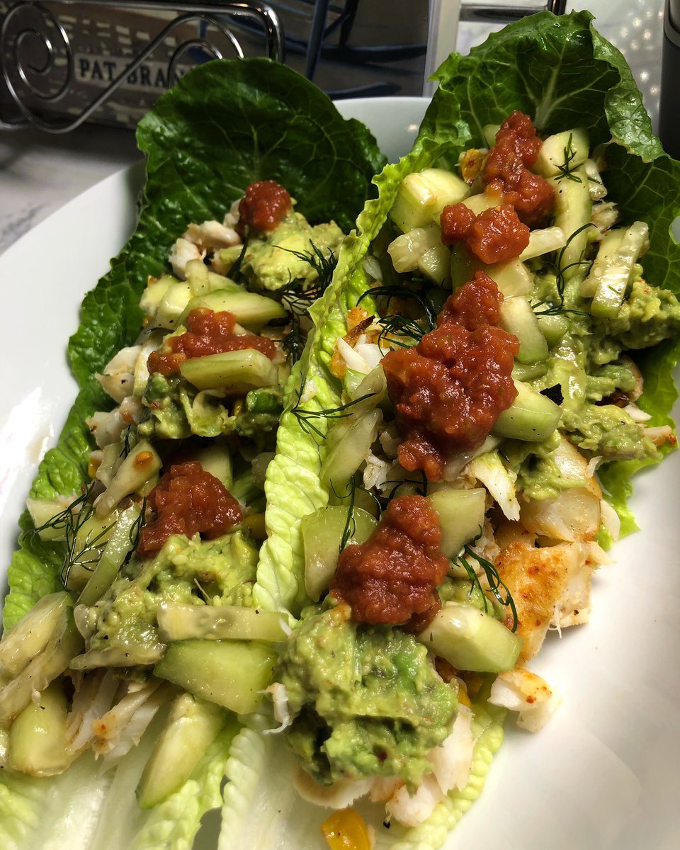 LaughOutLander's tweet photo. Faux #FishTacos tonight. ๐๐ฎ๐ฅฌ๐ฅ๐ฝ๐ถ๐ฅ๐
๐ง
๐ฝ#lettucewrap #savetheshell #cucumberdillsalsa #guacamole https://t.co/fqXDAv5mlf