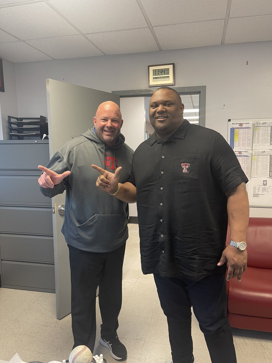 Great time with <a href="/COACHLANGSTON75/">Chuck Langston</a>  and <a href="/football_brook/">Beaumont West Brook Football</a> <a href="/DrewColemanSr30/">Coach Drew Coleman Sr</a> thank you. #WreckEm