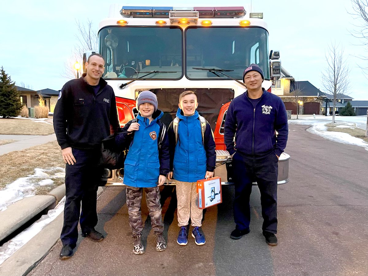 SiouxFallsFire's tweet photo. These twin brothers were the lucky recipients of a 10th birthday Fire truck ride to Journey Elementary School. Can we get them some #1SF birthday wishes?
#WeAreSFFR https://t.co/ku6r5lEZR2
