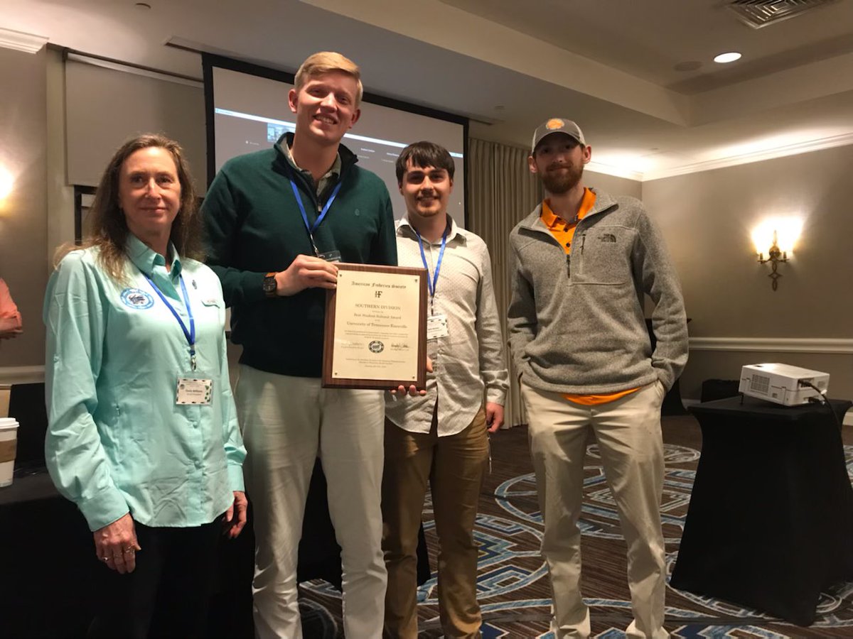 utkwfs's tweet photo. This past weekend our society had the opportunity to send 8 undergraduate students to #SDAFS22 !!! Students attended workshops, networking events, and our chapter brought home the BEST student subunit award! #GBO https://t.co/2el5MO7xEU