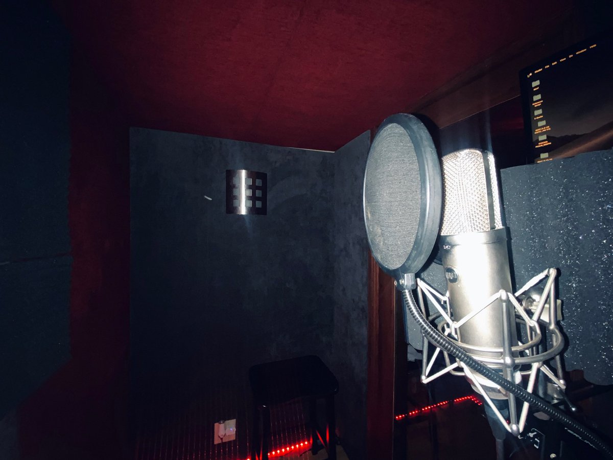 twogsbg's tweet photo. Recording studio located in North Hollywood 

instagram: @bossgangstudio 

$35/hr with engineer or $120 for 4 hours
$30/hr without engineer or $100 for 4 hours

420 friendly 

Services: 
- recording 
- mixing
- mastering https://t.co/GXyV2ZGiGF