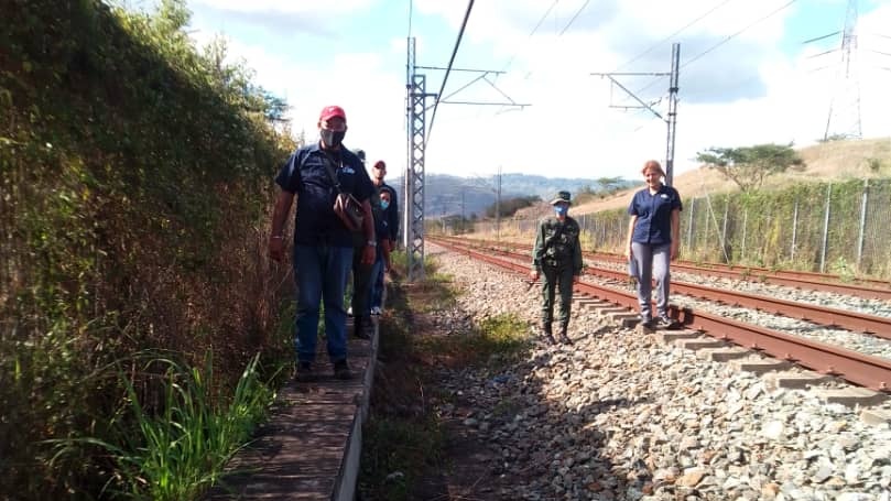 🚨 #27Ene || La #FANB junto al personal del #IFE somos garantes de la seguridad y el buen funcionamiento de nuestro Sistema Ferroviario Ezequiel Zamora, bajo los lineamientos del Cmdte de la @Redi_Capital2 @EJB_6TOCING @ZMiranda43 @64_brigada #VenezuelaVictoriosa