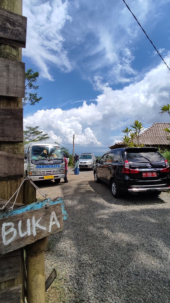 rianyoyo_'s tweet image. Monggo mampir di warung &amp;amp; homestay kami di lereng Sumbing, tepatnya di Genito, Windusari, Magelang...