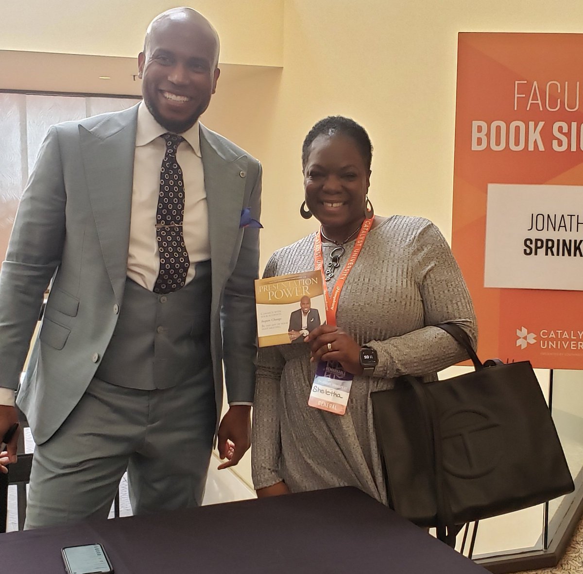 Butta_Flyy's tweet photo. Had an awesome time at #CatalystU2022 @jsprinkles set the day off with high energy and some connection nuggets!!! https://t.co/ejSiQva5BK