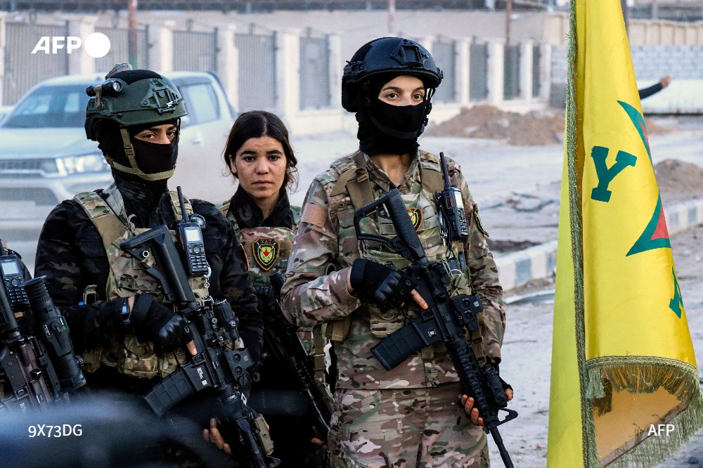 AFP's tweet photo. After the largest Islamic State attack in three years, Kurdish-led forces successfully recaptured the Ghwayran prison complex in northeast Syria - though they continued to find dozens of jihadists holed up in the facility on Thursday

https://t.co/EBpI07noCU https://t.co/yvbjKpVpDw