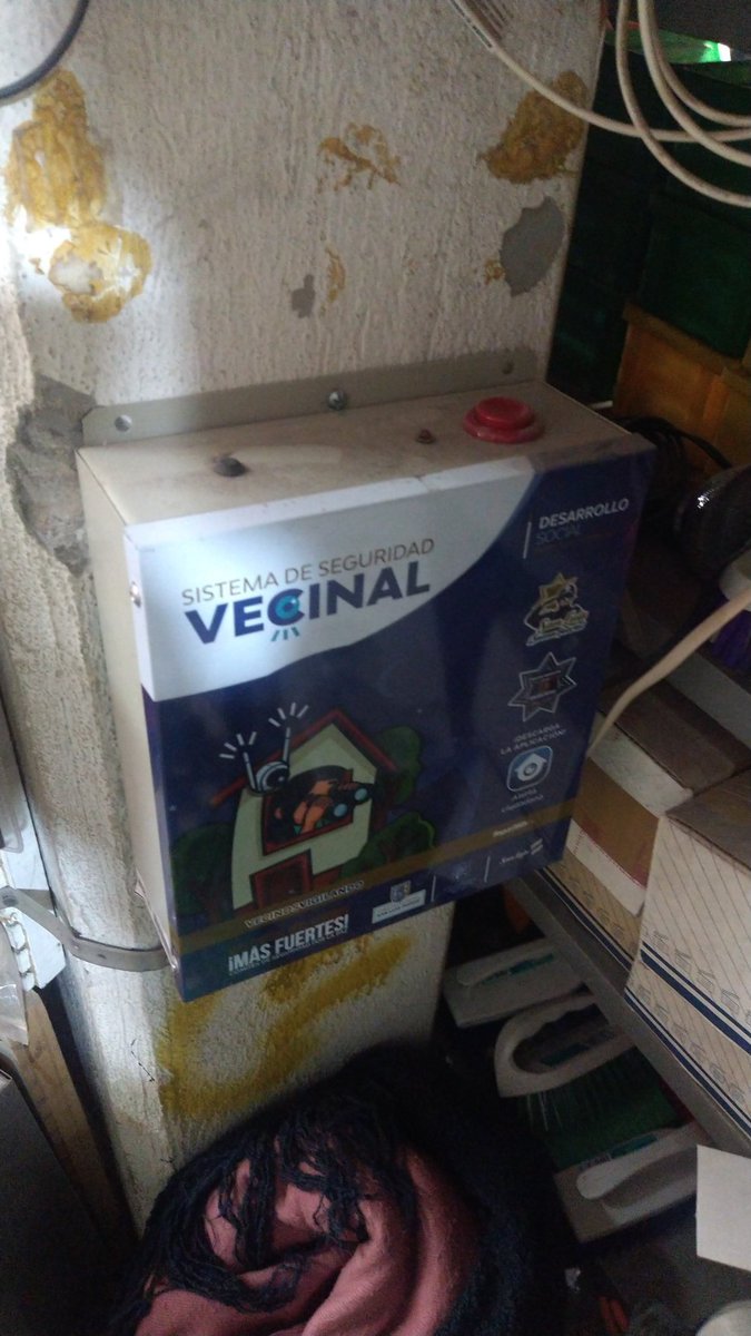 jcamoreno_76's tweet photo. Eres un hijo de tu reverenda chingada madre @navaslp... Mira que enterarme que tú sistema de seguridad vecinal resultó ser un pinche fraude y un desperdicio de recursos... https://t.co/w6CxrO0gYx