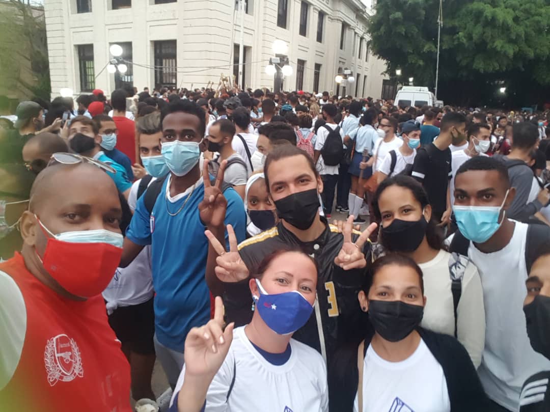 Haga cada uno su parte de deber, y nada podrá vencernos.
Martí Vive. <a href="/niurvis79/">Niurvis</a> @MoreraNely <a href="/raydelmp/">Raydel Montesino Perurena</a> <a href="/nataliauci16/">Natalia 🇨🇺</a> <a href="/dellylien1/">Delly Lien González</a> <a href="/mayleidis2/">Mayleidis</a> <a href="/nigercuba/">Sergue</a> <a href="/Roexcy1/">Roexcy</a>