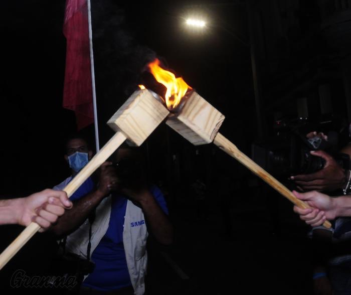 Llevo encendida mi Juventud
#CubaVive #Antorchas2022 <a href="/universidad_uci/">Universidad de las Ciencias Informáticas</a> <a href="/Lobos_UCI/">FEU_FTE</a>