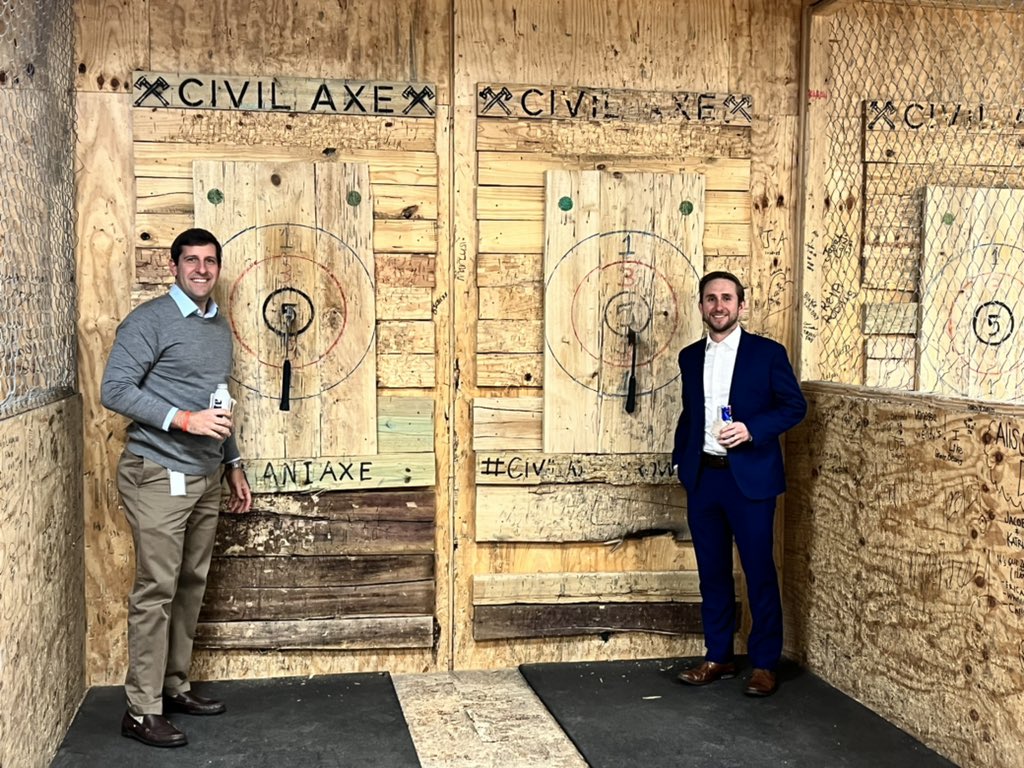 Chunkin'Axes @ our Cocktails with Contractors Event in Baton Rouge! So fun so far &amp; thwyre are some serious competitors here! Join us until 7:30!!#LAGC#LAGCEvents
#LAGCMembers#