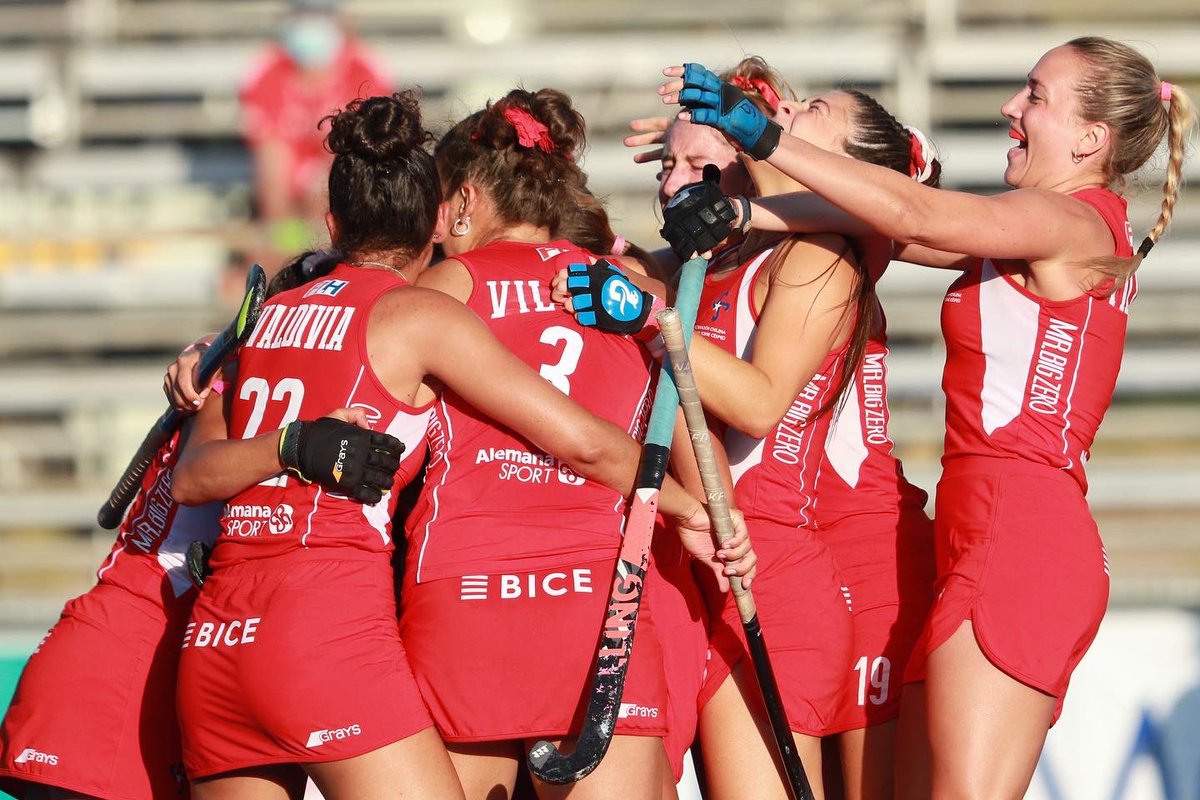 chile_hockey's tweet image. CELEEEEEEBRAAAAAA QUE HOY NOS GANAMOS EL PASE AL MUNDIAAAAAL!!!! 🔥🔥🔥🔥🏑🇨🇱