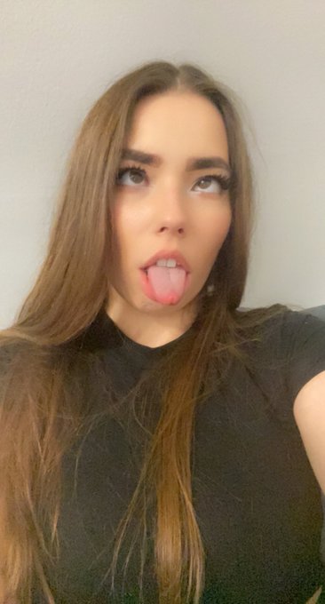 Ready for you https://t.co/ltpO3qSmI3<a href="/tag/bdsm"class="tags"><span>#bdsm</span></a><a href="/tag/drool"class="tags"><span>#drool</span></a><a href="/tag/gamergirl"class="tags"><span>#gamergirl</span></a><a href="/tag/tonguefetish"class="tags"><span>#tonguefetish</span></a><a href="/tag/petplay"class="tags"><span>#petplay</span></a>