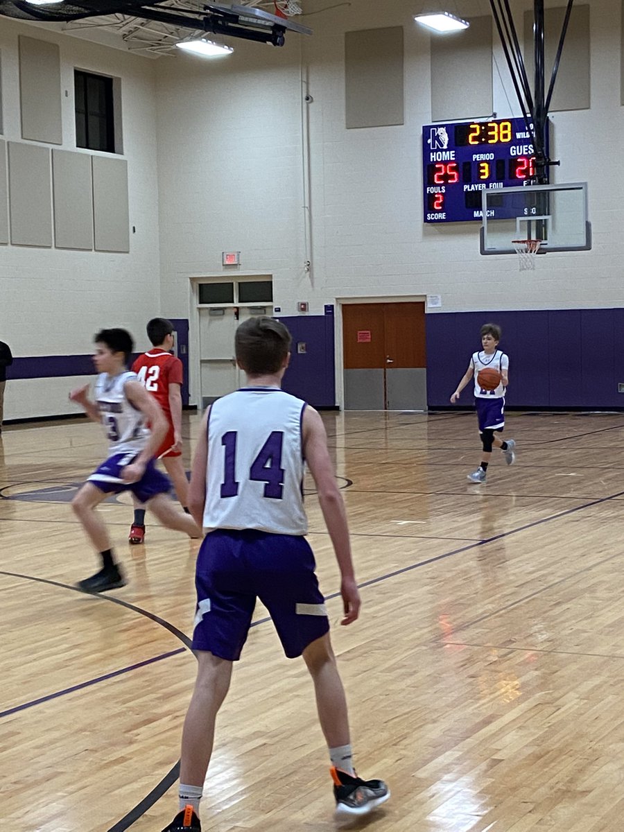 ctrakas_'s tweet photo. 8th Grade put on an exciting performance but comes up just short, 36 - 44. Great game! @jbaileyKLSAD @MrsGibson_KMS @gregmorgan1984 @CatsBoysBball @kmscheer_5thELA https://t.co/jrvj1BVZuw