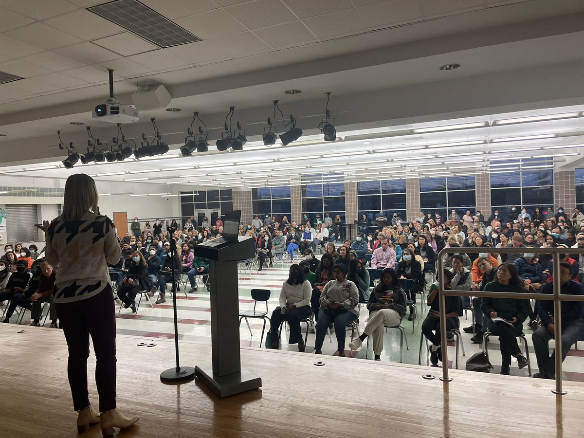 Great turnout at our rising freshmen parent meeting!! If you missed it, we will post a recording of the meeting as well as our presentation on our website.  Email your council with any questions.  Can’t wait to visit the 8th graders these next two weeks!