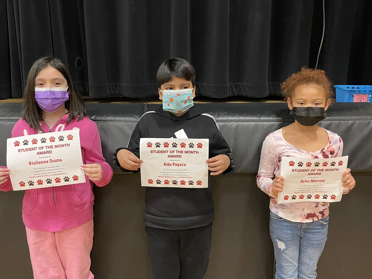 JodiMeyer21's tweet photo. So proud of these three Husky Pride winners @hiawathaschool Keep up all the great work and keep being responsible, respectful and ready! #hiawathapride #d100inspires https://t.co/Oaly7PwHyg