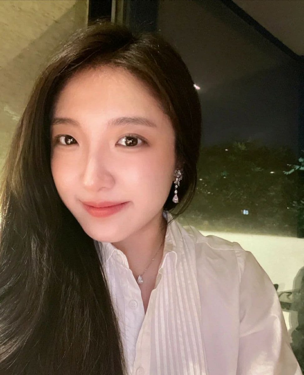 1828_sandy's tweet photo. While you sleep I work, while you work I work harder.😃 https://t.co/LHsLCIvs5C