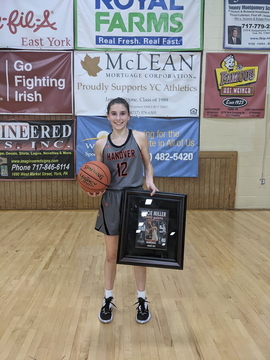 HanoverHS's tweet photo. Congratulations 👏🎉👏 to Hanover High School's latest 1,000 point scorer Jaycie Miller!!!!! #hpsdawesome https://t.co/nXZuWTd7cx