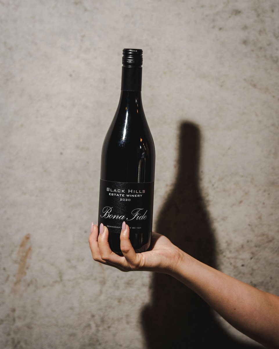 BlackHillsWine's tweet photo. Introducing Bona Fide, a new red blend to our portfolio.
It’s the perfect versatile wine to always have on hand. Try it and let us know what you think.
#bonafide #redblend #bonafidewine #newvarietal #blackhillsestate https://t.co/J8J4WyiaYW