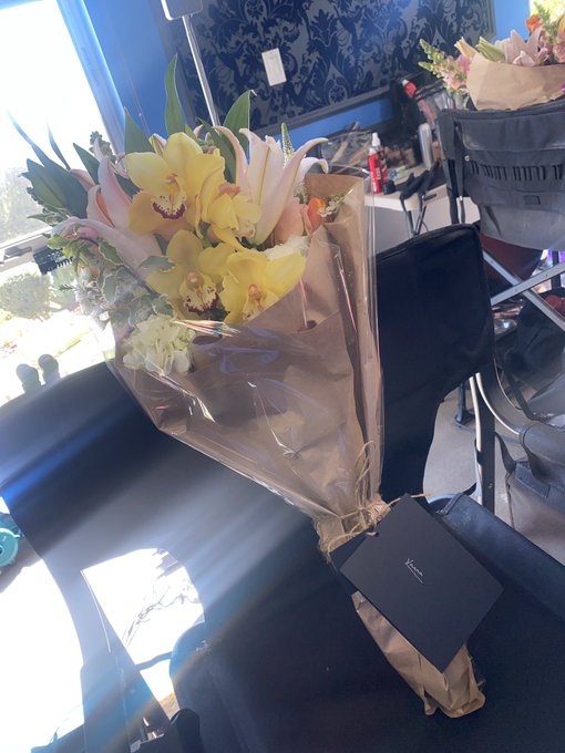 Finished shooting my scene today and found congratulatory flowers waiting for me💓 Thank you so much @slayedxofficial<a href="/tag/newprofilepic"class="tags"><span>#newprofilepic</span></a>
