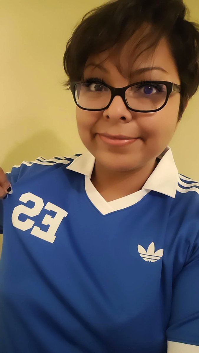 LatinaInSports's tweet photo. @TUDNUSA 
Arriba @LaSelecta_SLV 🇸🇻🇸🇻🇸🇻 !!! Te apoyamos desde HTX 

#elsalvador #Concacaf #solopalante https://t.co/2vzayve0cd