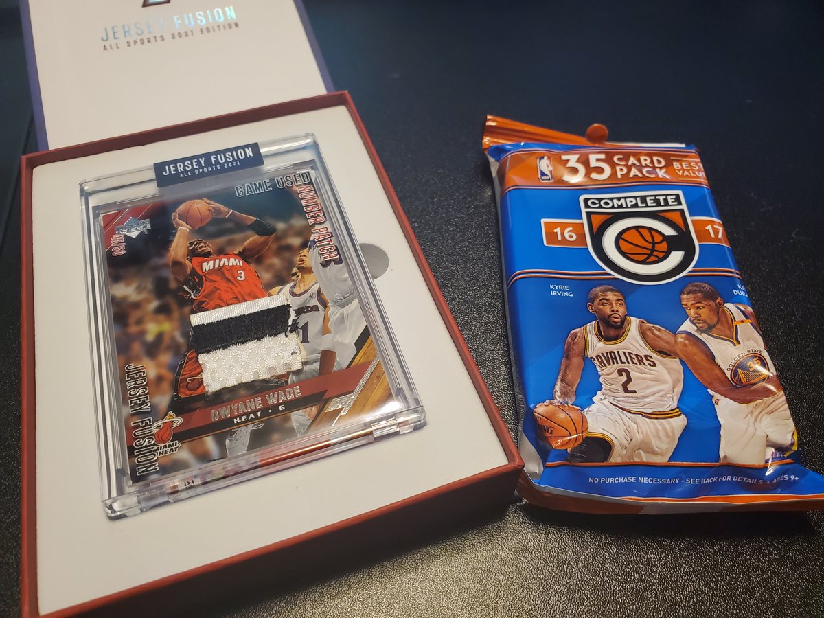 ChaseBreaks's tweet image. GIVEAWAY!

Win a Complete cello pack and Dwayne Wade /50 game used jersey fusion card!

To enter please follow this account and retweet this tweet.  Must use the URL below to confirm entry.

gleam.io/MUvQT/chase-br…

Enter the breaks: ebay.com/sch/m.html?_ss…