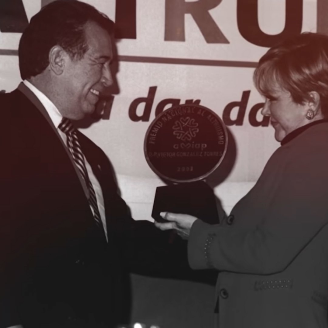 Víctor González Dr Simi tweet media