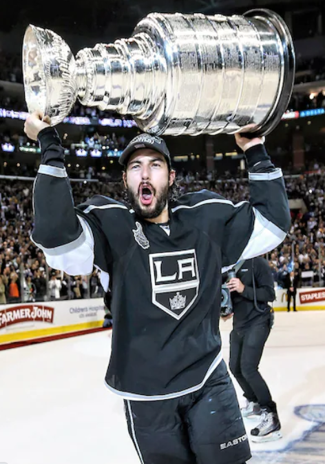 1,000 #LikeAKidOnAFrozenPond #AllTimeKingGreat #NeverChange #StanleyCupChampion #OlympicGoldMedalist #FutureHOFer @LAKings