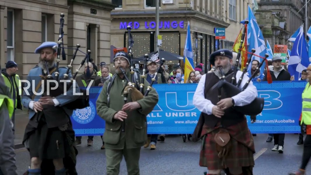 RollingRevolt's tweet photo. #RightBias #GovBias
UK: Pro-independence #rally held in Glasgow
https://t.co/zgc1lnZmzb
By Ruptly - 23 Jan 2022

2M 24S

#BROLL
#flags
#banners
#march
#Interview 0:30 0:49
#bagpipes
#horseback
#motorcycles
#Statement 2:00

rr-1459 #RollingRevolt https://t.co/ww6rJ3p4iZ