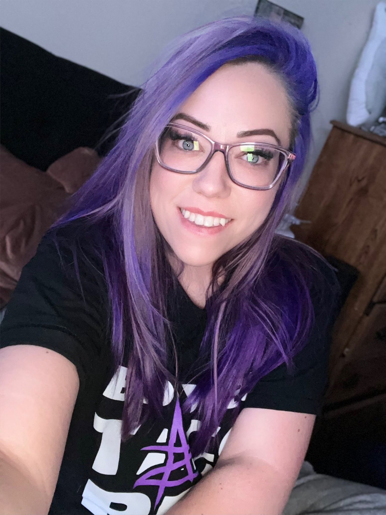 TW Pornstars - Dani Leigh. Twitter. New glasses. 12:51 AM - 28 Jan 2022