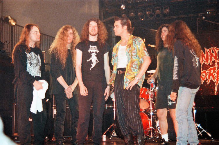 Pastpapi1's tweet photo. @jameyjasta @sixfeetofficial “I’m not a shill” https://t.co/qvjSFfzZIM
