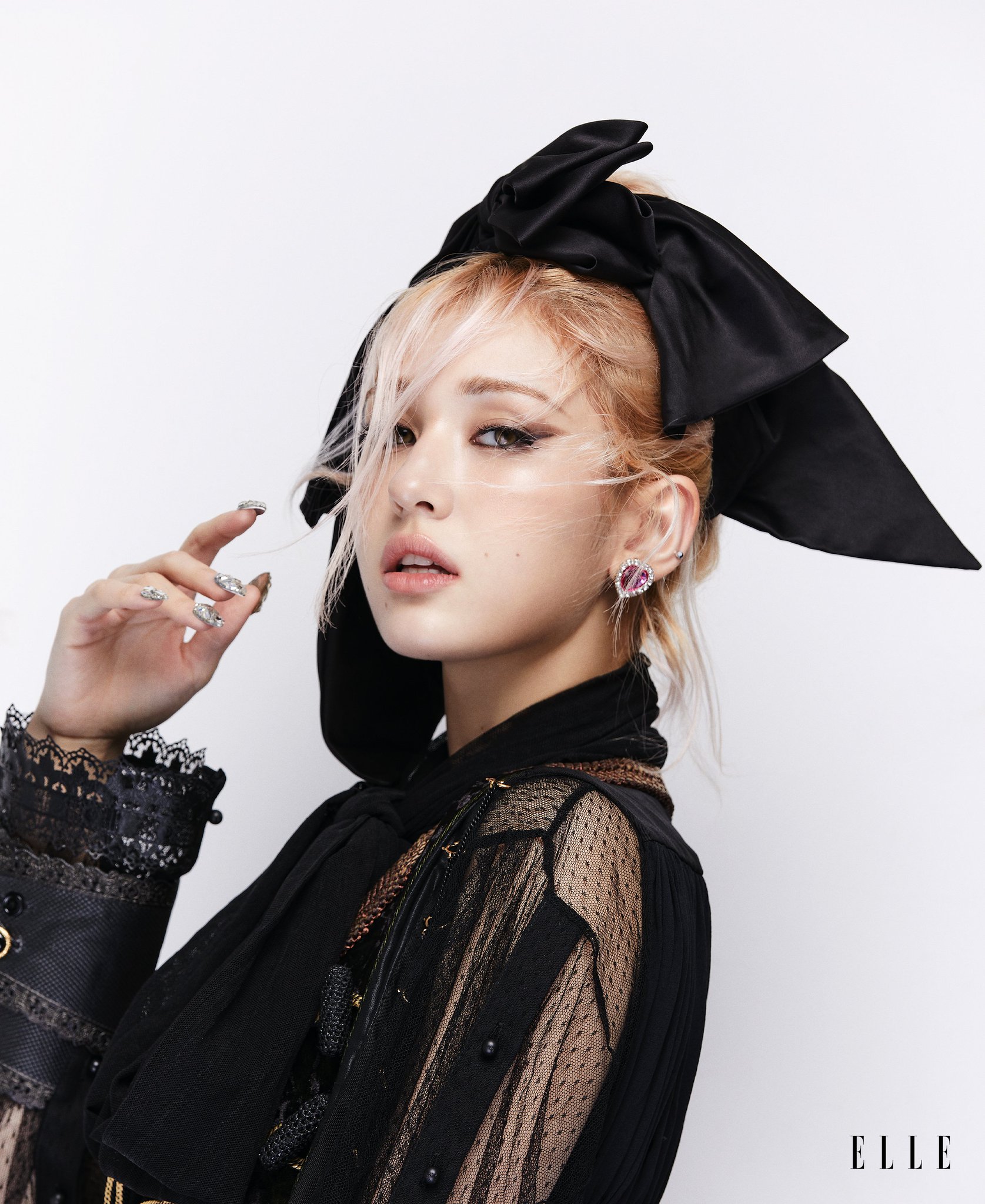 女性情報誌 ELLE Singapore February 2022 SOMI SOMI for ELLE Singapore Februray 2022 Issue | kpopping
