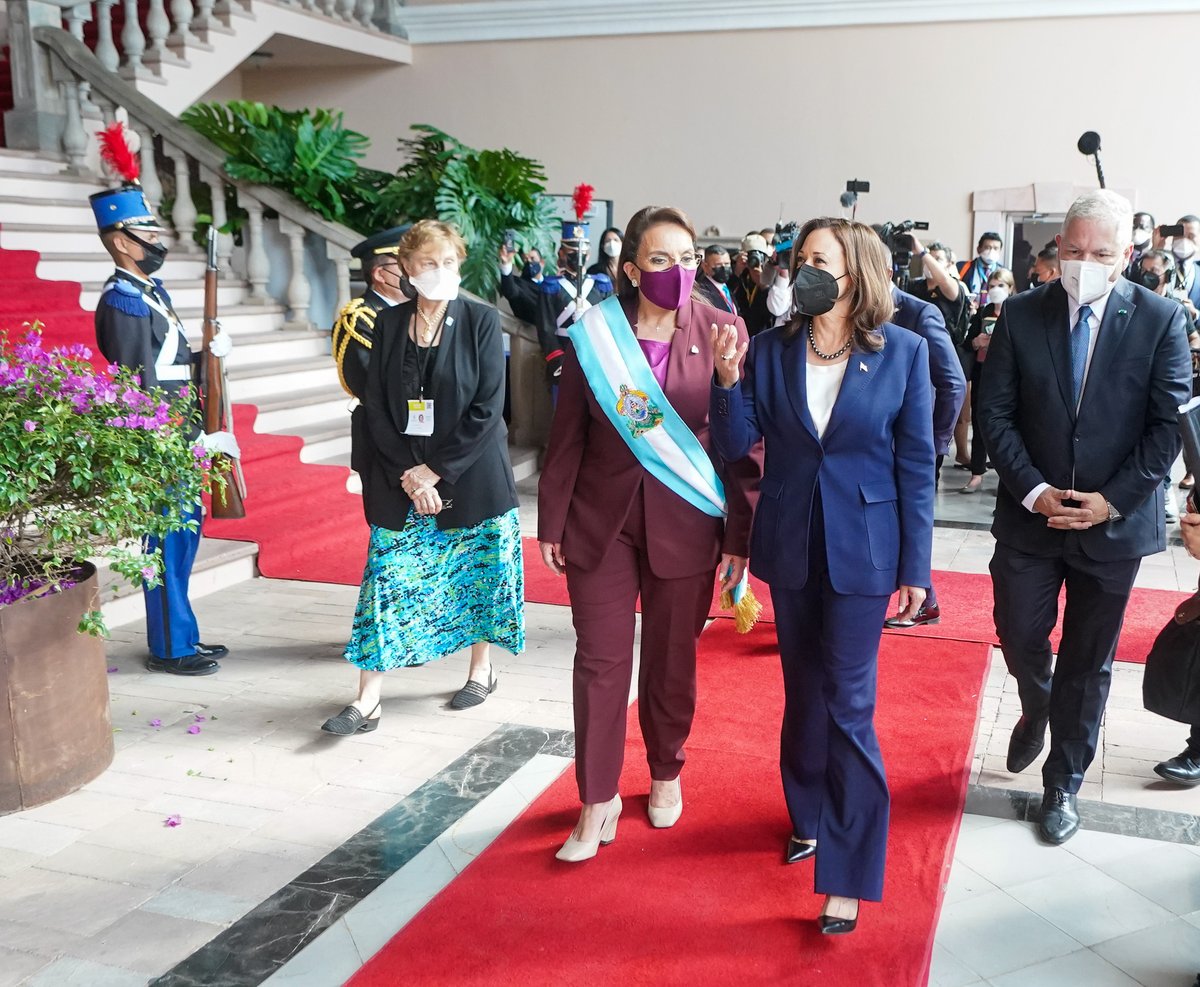 VP46Archive's tweet photo. Our relationship with Honduras is an important one. Today I met with President Xiomara Castro to discuss deepening our cooperation across a broad range of issues, including addressing the root causes of migration, combatting corruption, and expanding economic opportunity. https://t.co/fGBfHSWqSs